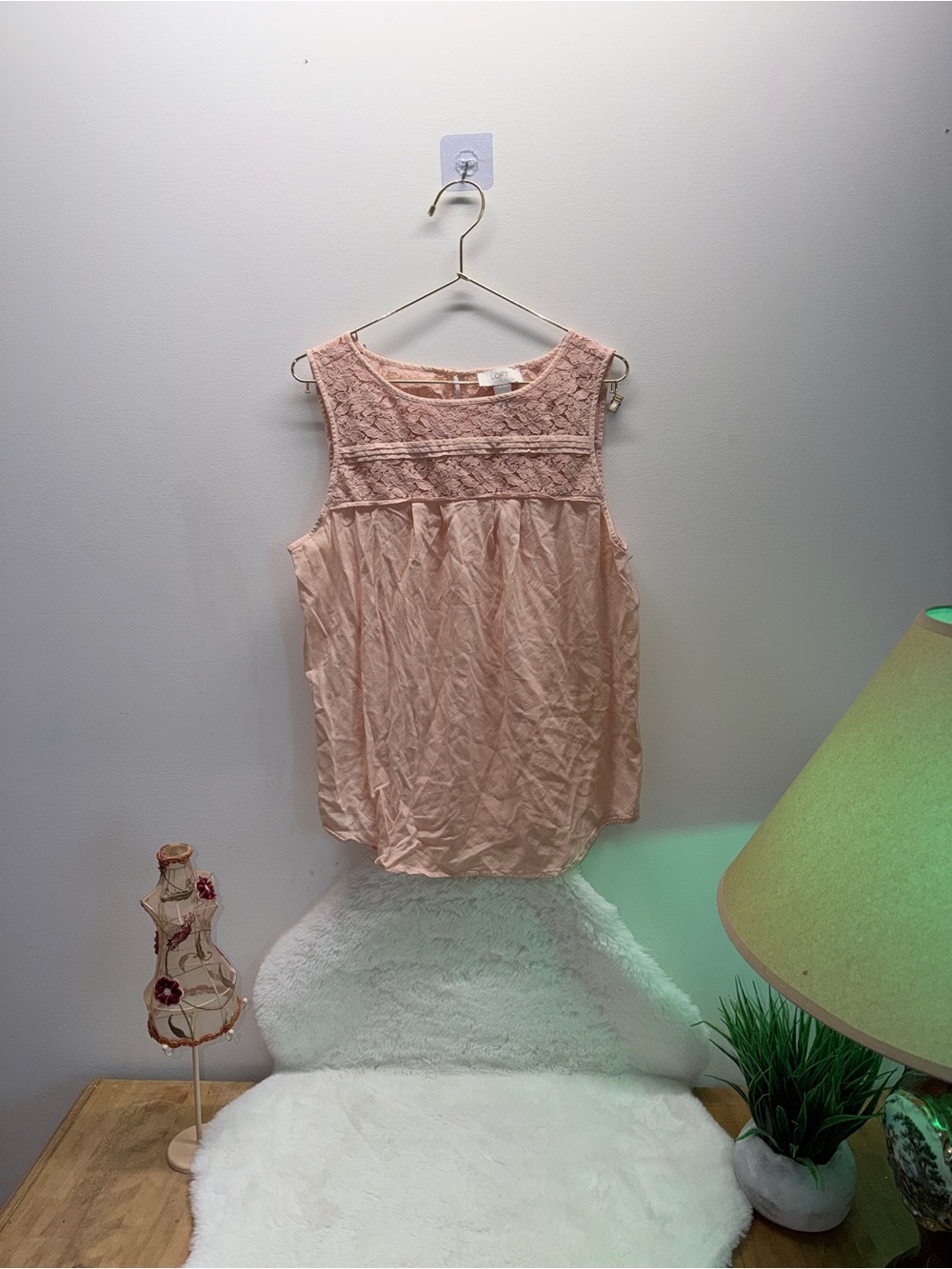 Women’s Sleeveless Lace Yoke Blush Pink Dreamer’s Flowy Blouse 👚